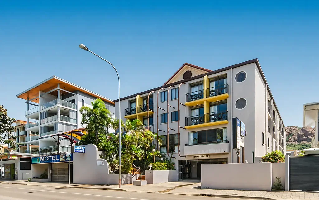 North Ward 1 Bedroom Fully Furnished Studio Investment on The Strand