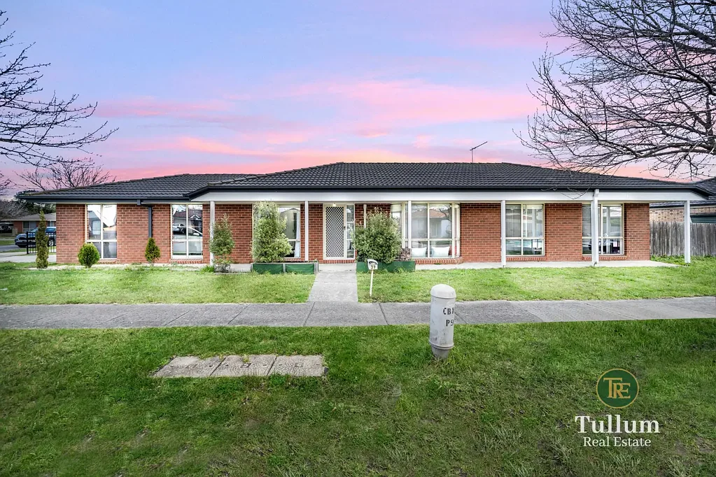 Cranbourne West 3Kwarto Family Comfort & Lifestyle Convenience in Cranbourne West!