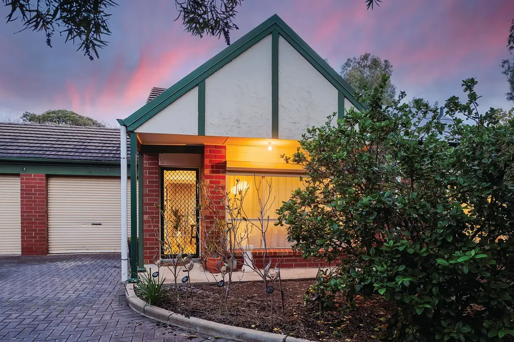Paradise 2房  A Transformational Reveal with Private Gardens that Get Your Say.