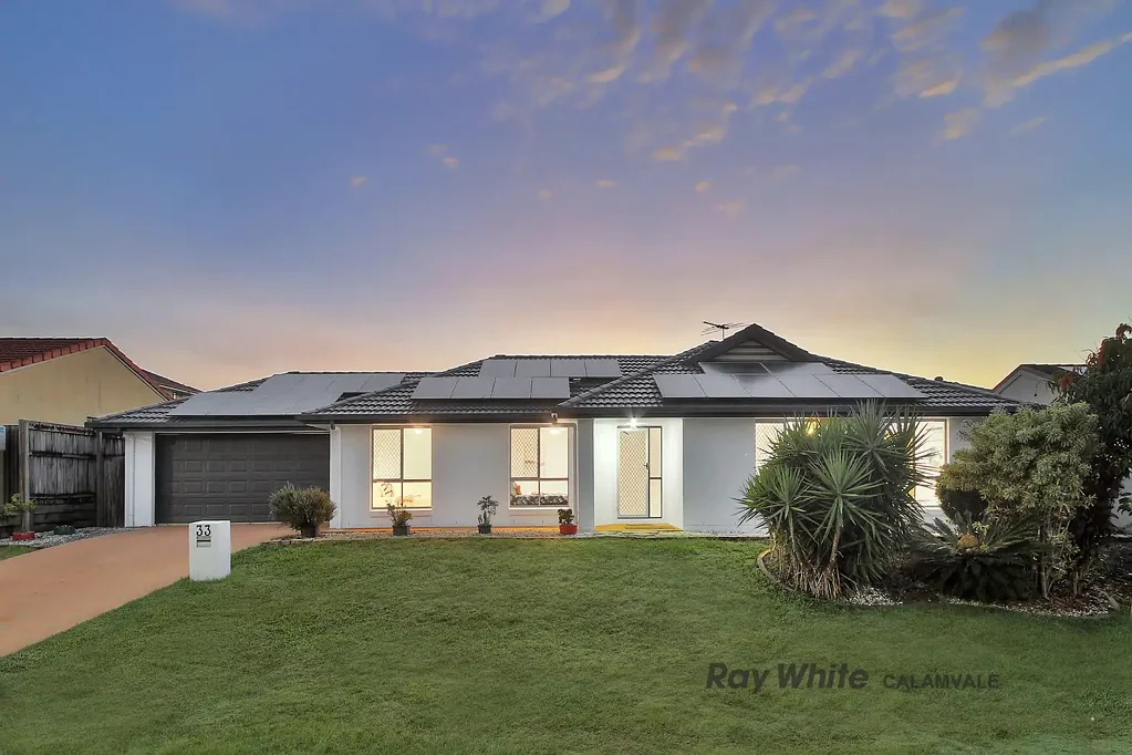 Parkinson 4कमरा Freshly Updated, Effortlessly Easy - Single-Level Living in a Walkable Pocket