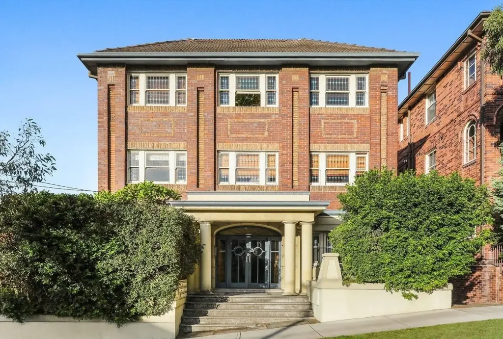 Two-Bedroom Apartment in Art Deco Block