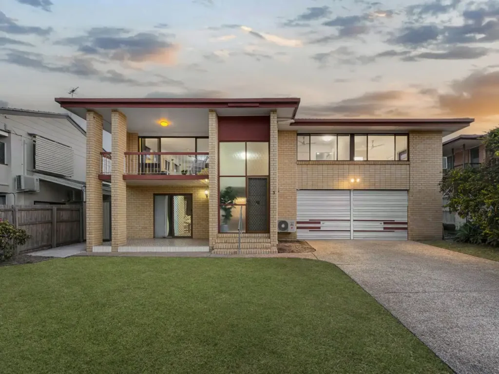 Macgregor 3 Bedroom Brisbane Classic with Room to Move, Grow and Upscale