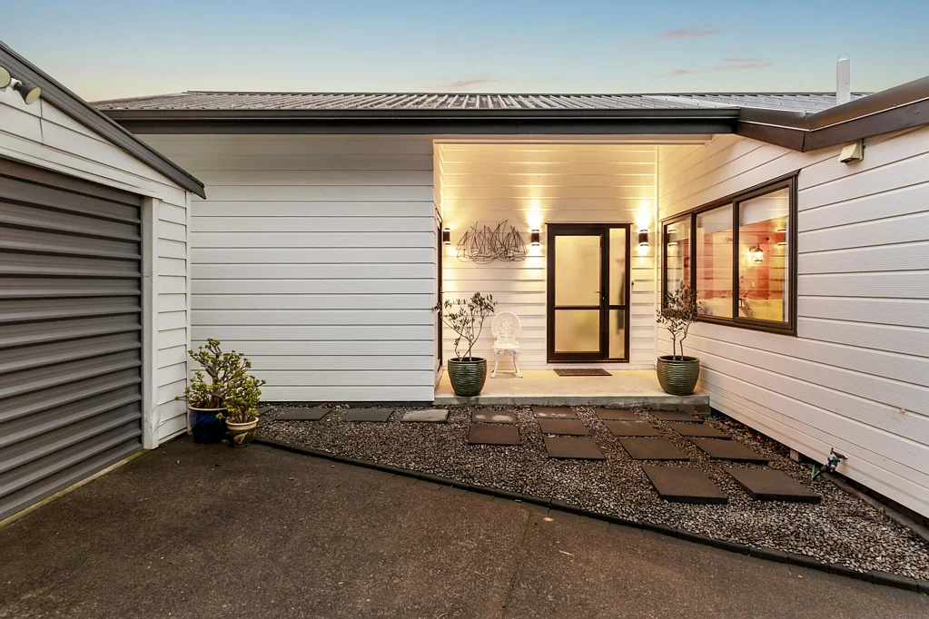 Manly 3房 卖家已锁定下一站｜海边理想家园释放，快速行动机会！ Price Reduced! Present All Offers!