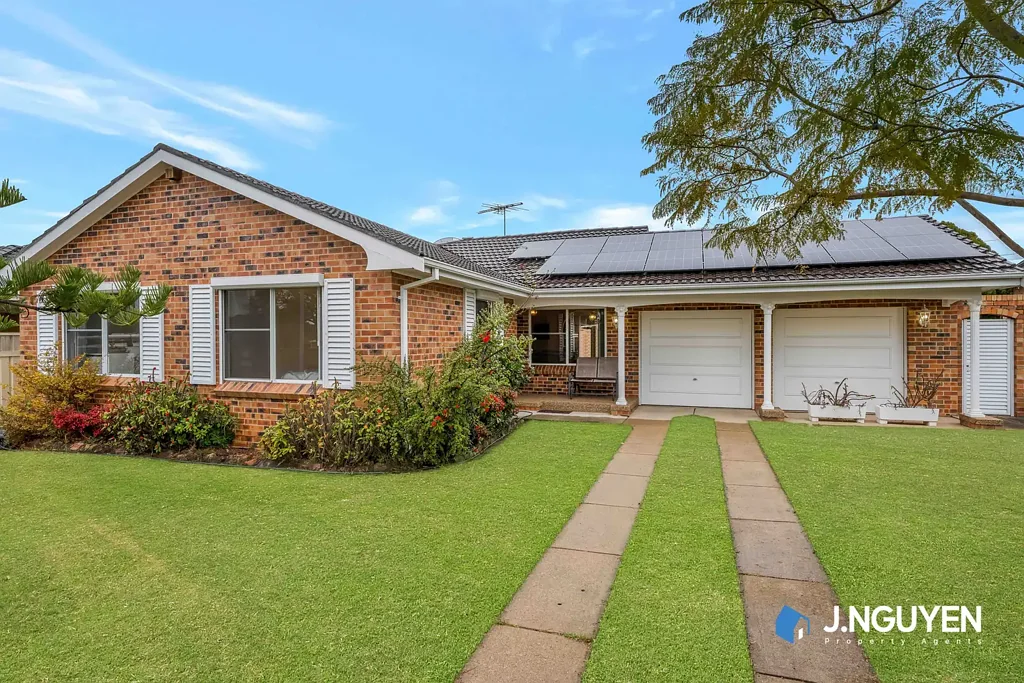17 St Kilda Street, St Johns Park, NSW 2176