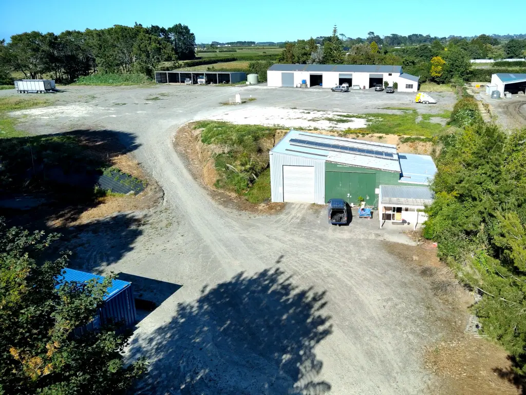 Stratford Versatile Commercial Property with Potential