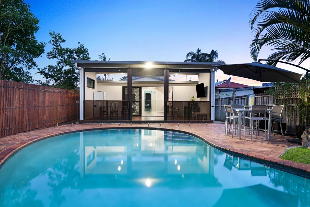 16 Sydney Street, Labrador, QLD 4215