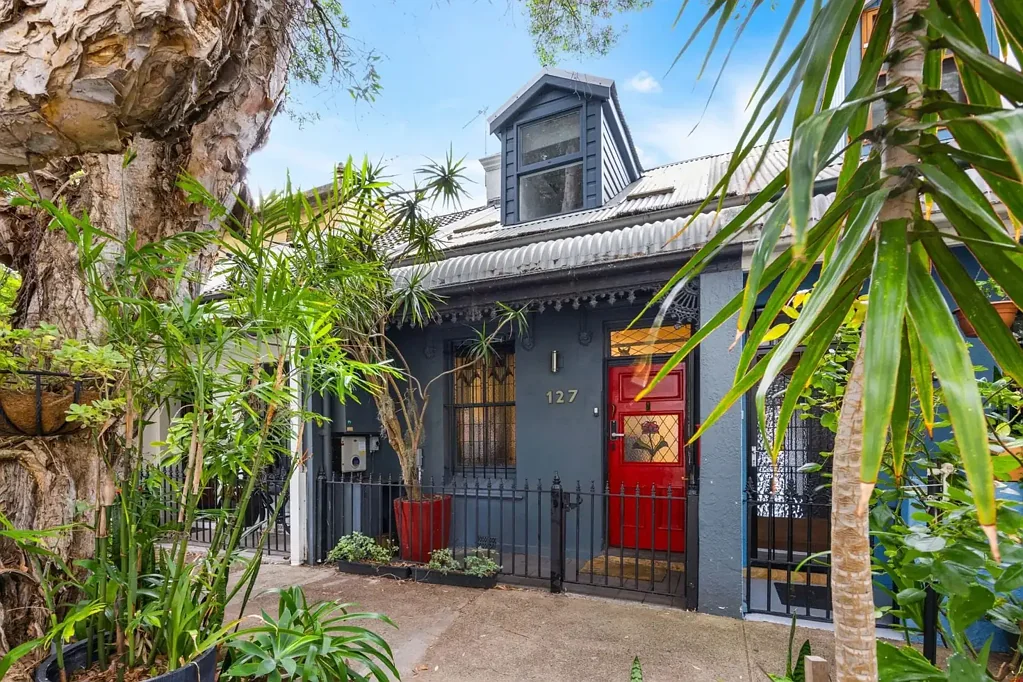 Redfern 2房  Stylish Redfern terrace with courtyard