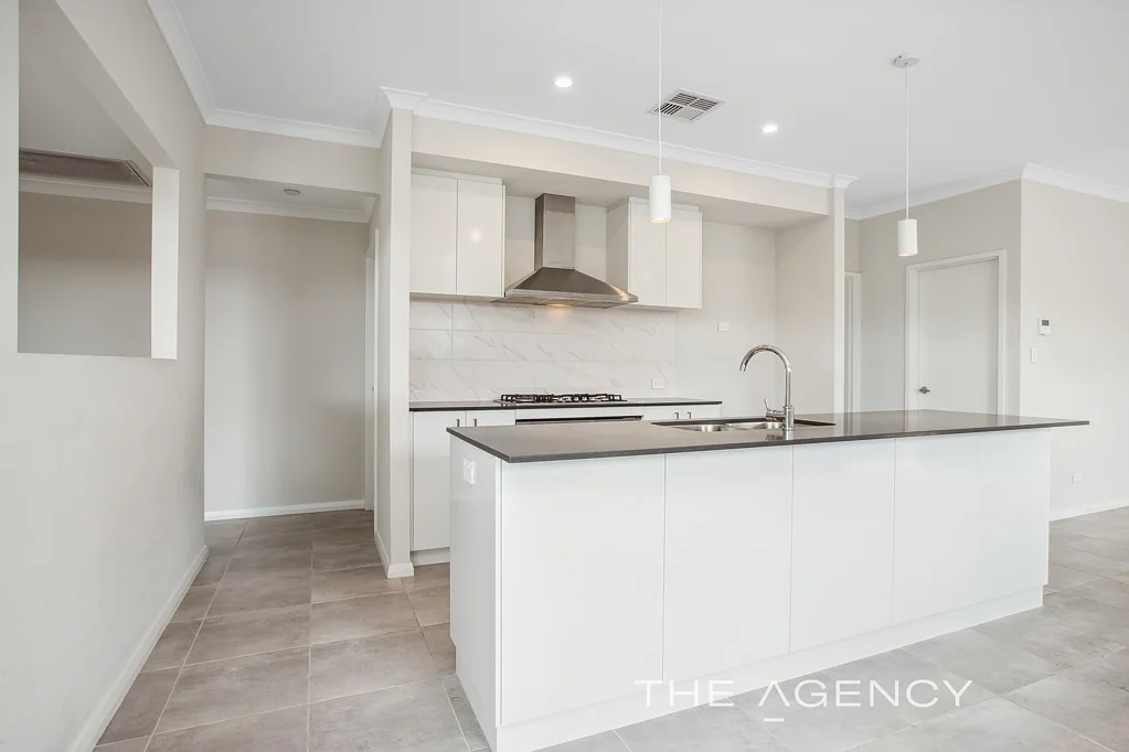 66 Greensand Promenade, Treeby, WA 6164