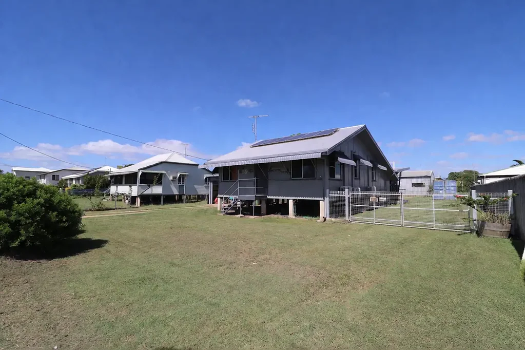 118 Tenth Avenue, Home Hill, QLD 4806
