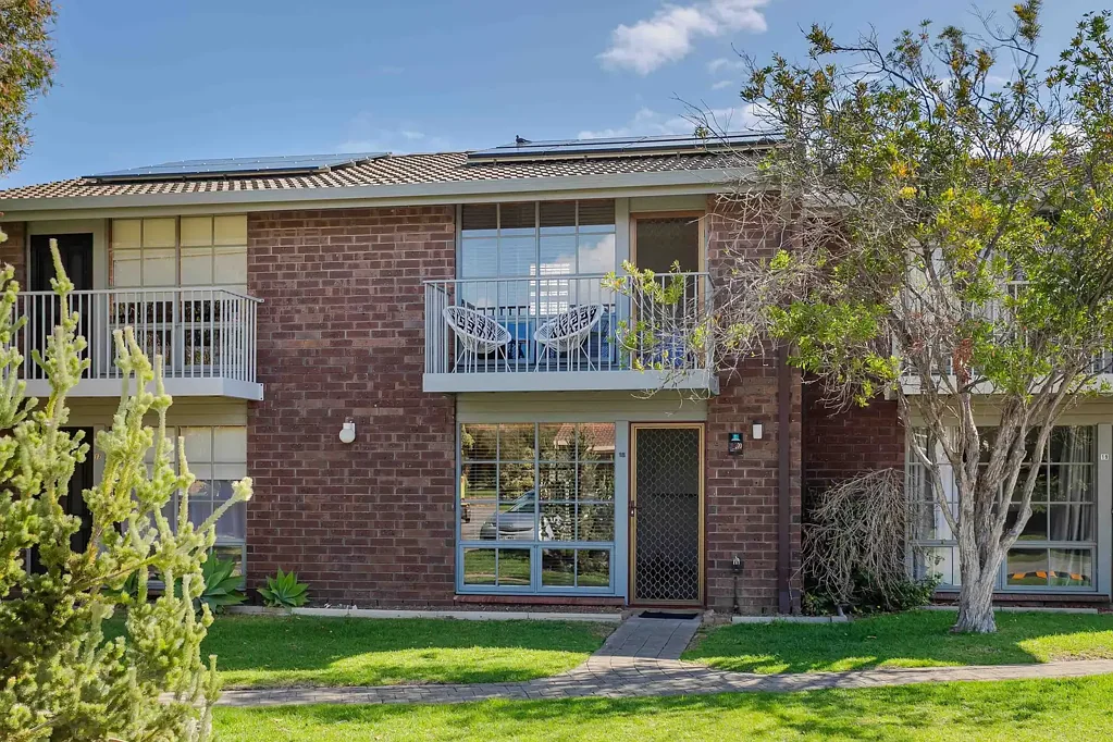 Glengowrie 2房  Townhouse Charm with Lifestyle at Your Doorstep