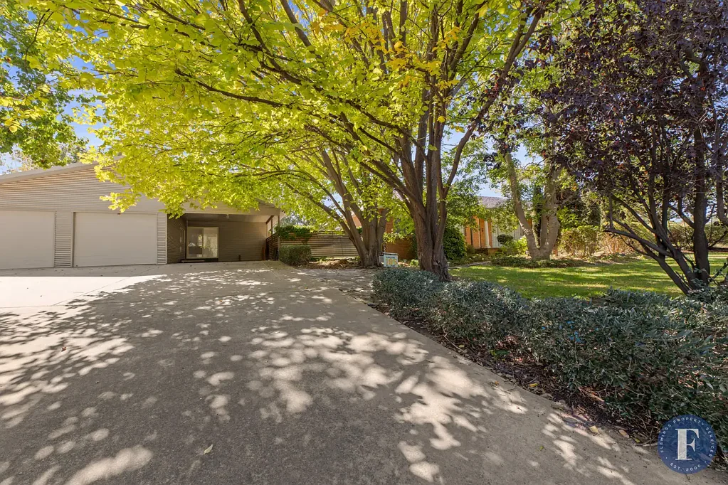 Harden 6Zimmer GRAND FAMILY LIVING WITH SEPARATE GRANNY FLAT ON 2,222SQM*