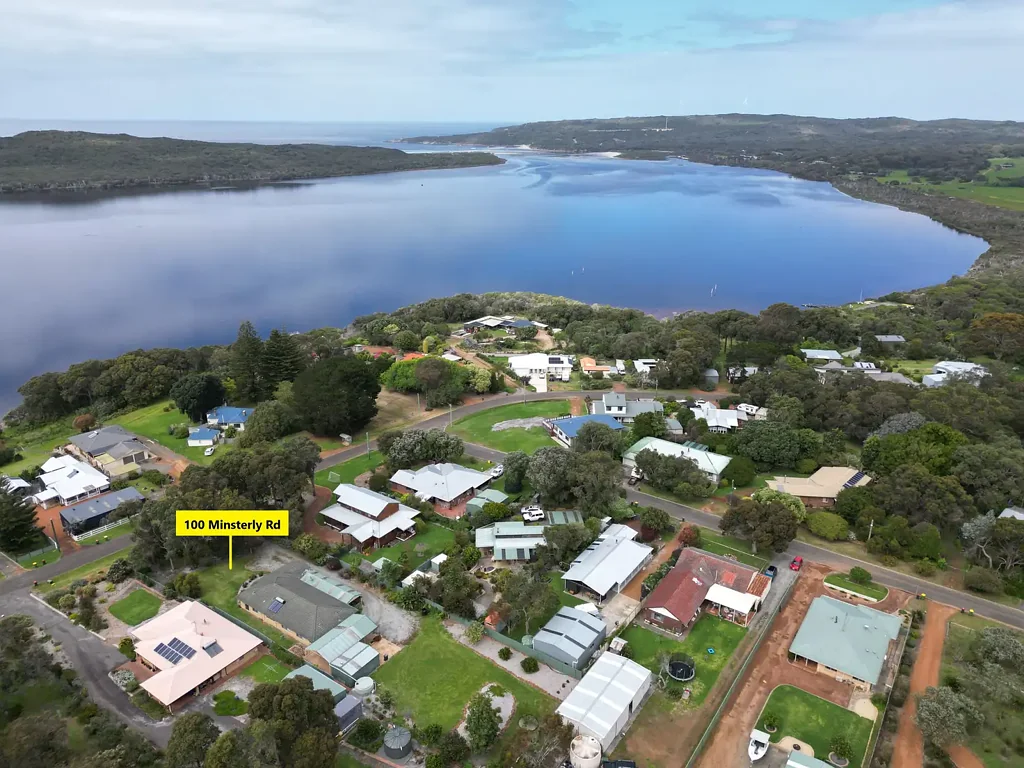 100 Minsterly Road, Ocean Beach, WA 6333