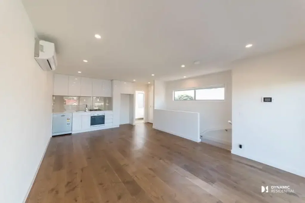 Neat & Convenient Living in the Heart of Coburg