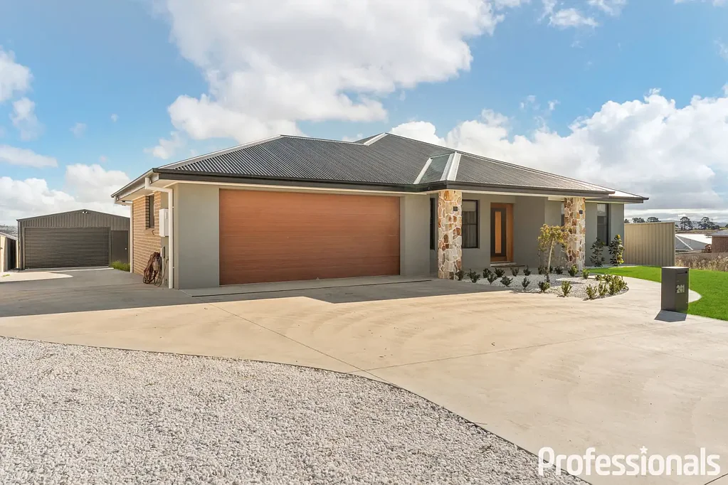 241 Lawrence Drive, Kelso, NSW 2795