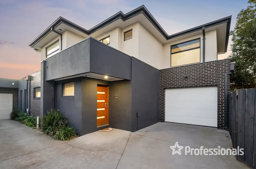 Altona North 3ਬੈੱਡਰੂਮ MODERN TOWNHOUSE LIVING IN THE HEART OF ALTONA NORTH- FIVE MINUTES WALK TO SHOPPING CENTER