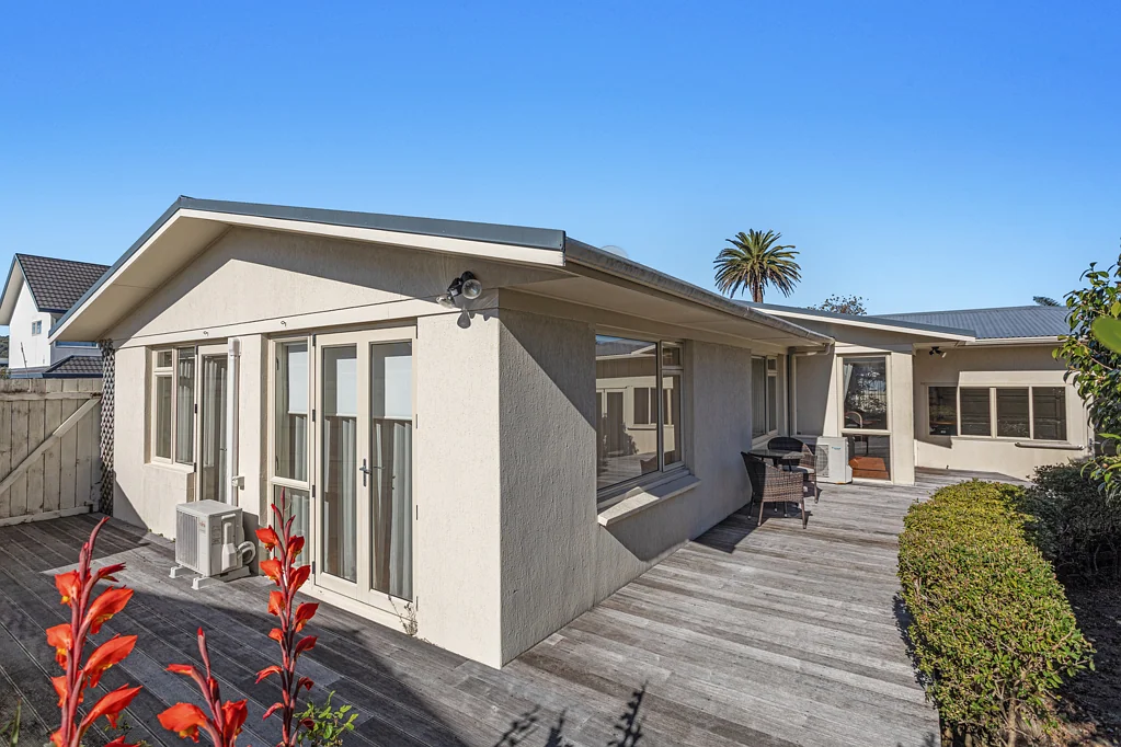 Whakatane 3房  Solid 1960s buying.  Priced to move, act fast