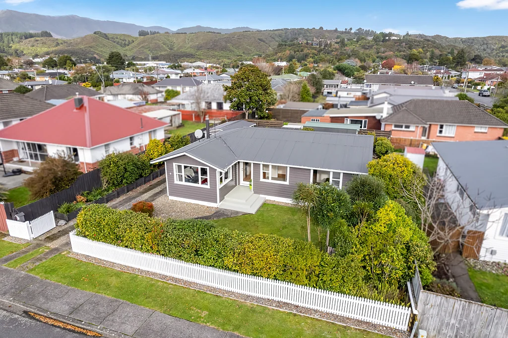 32 Clouston Park Road, Clouston Park, Upper Hutt, Wellington