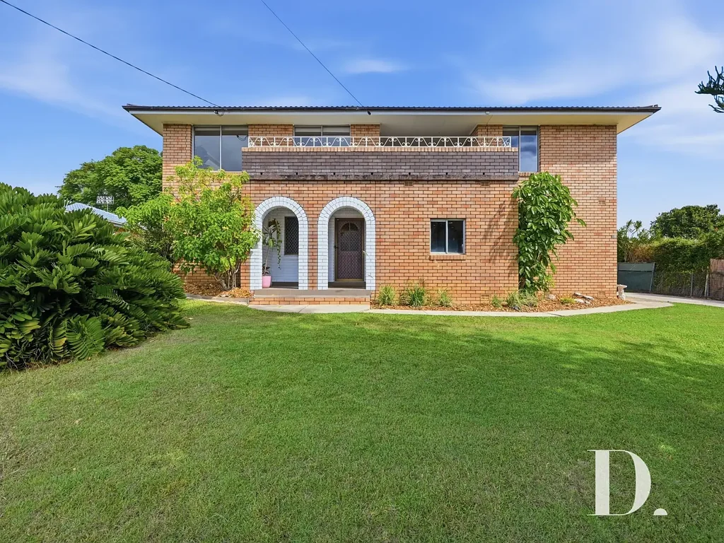 Moonee Beach 3房  Original 70s Home in Moonee Beach!