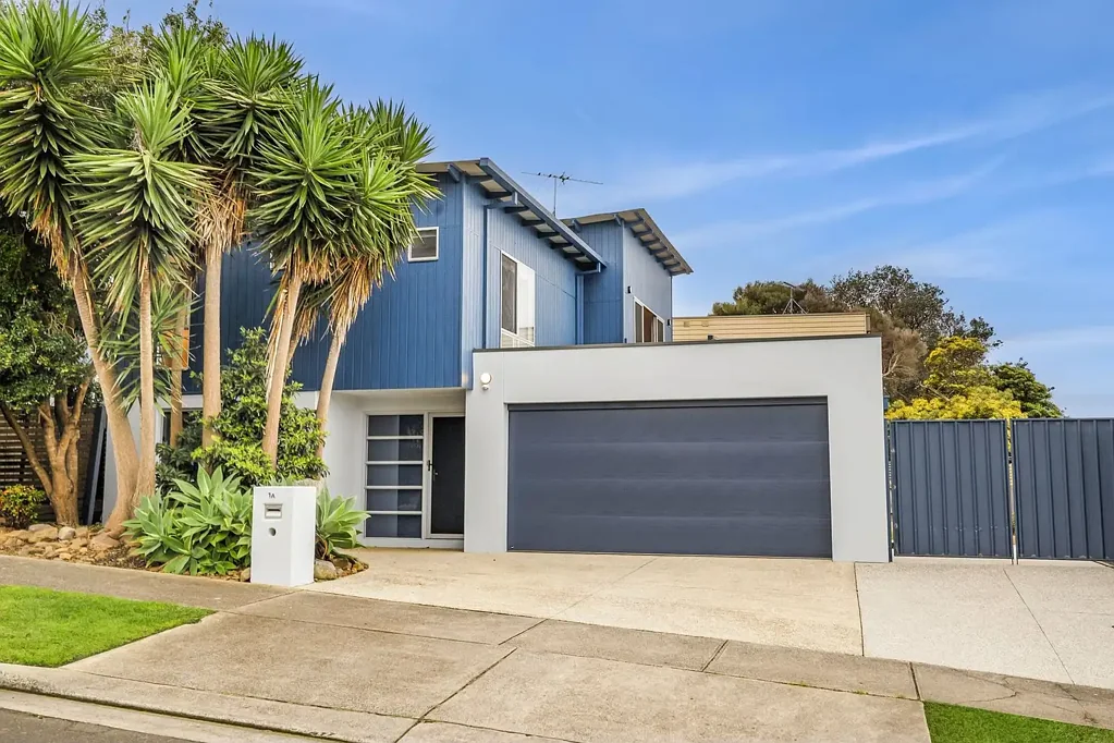Torquay 3 Slaapkamer Renovated with Ocean Views