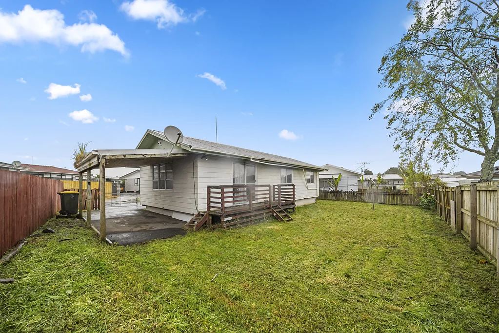 2/30 Kennington Drive, Clendon Park, Manukau City, Auckland