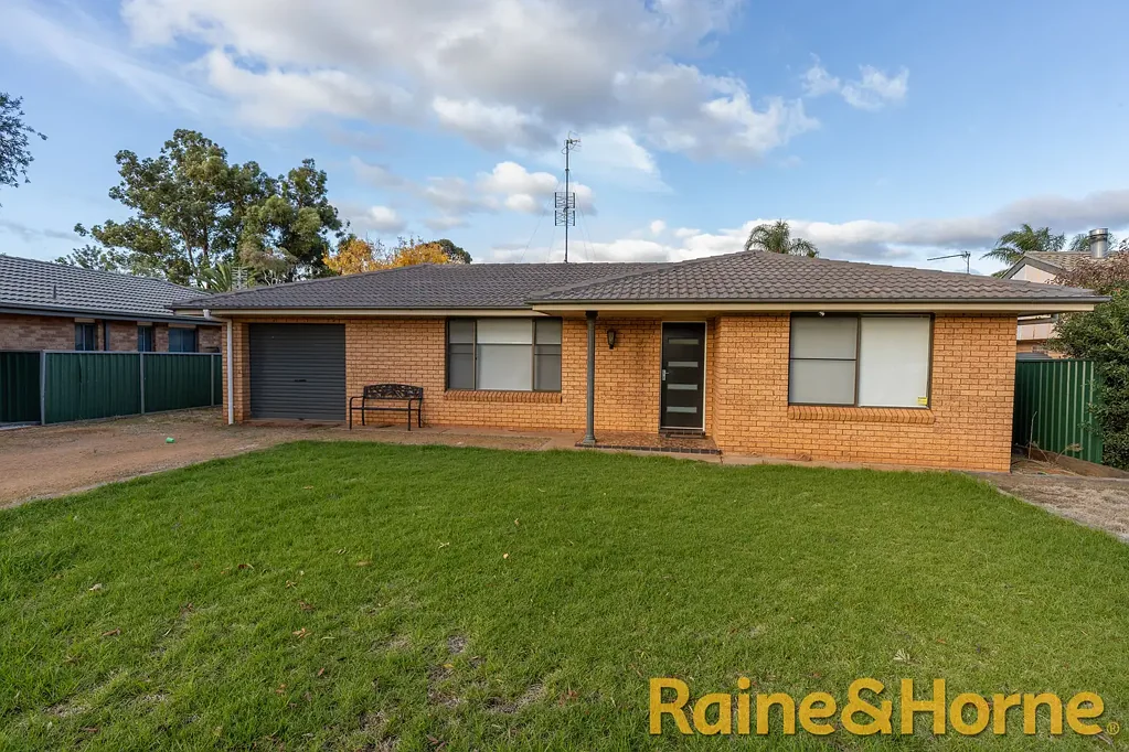 37 Meadowbank Drive, Dubbo, NSW 2830