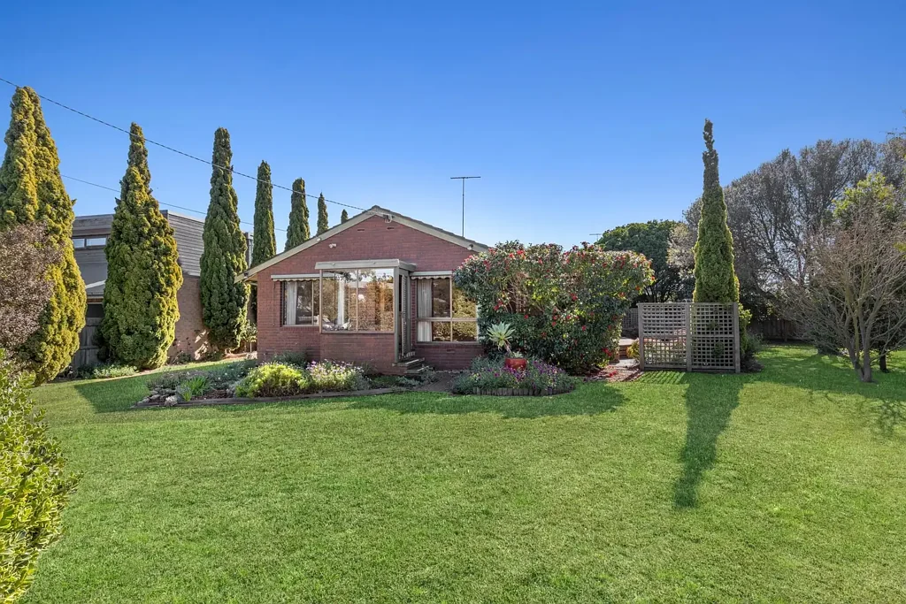 Barwon Heads 3Kwarto Coastal classic with room to reimagine