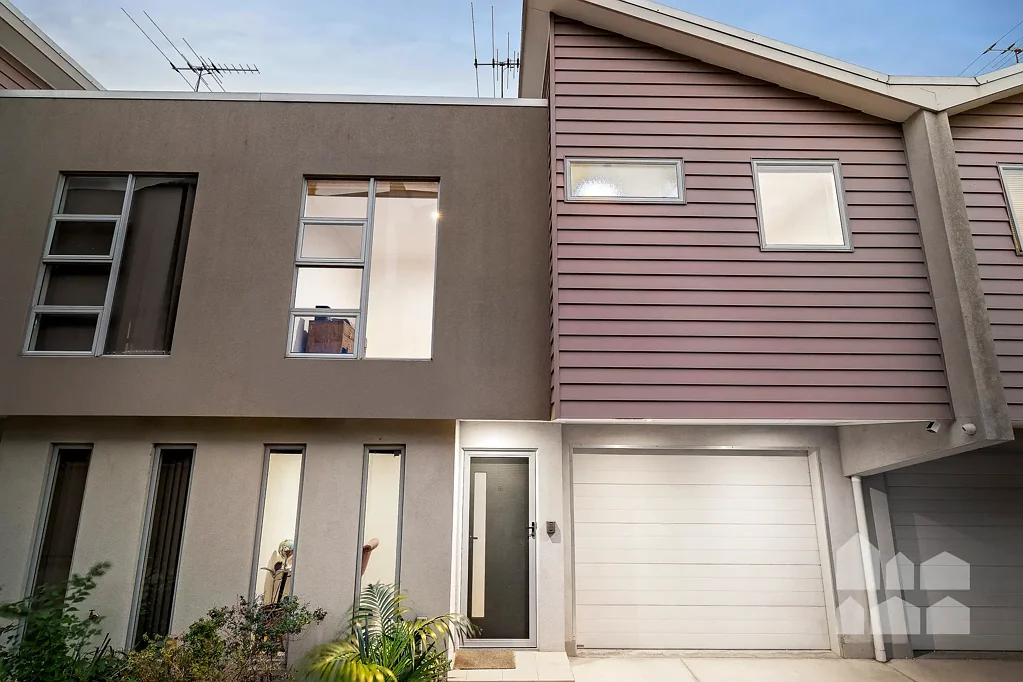 5/10 Rosamond Road, Footscray, VIC 3011