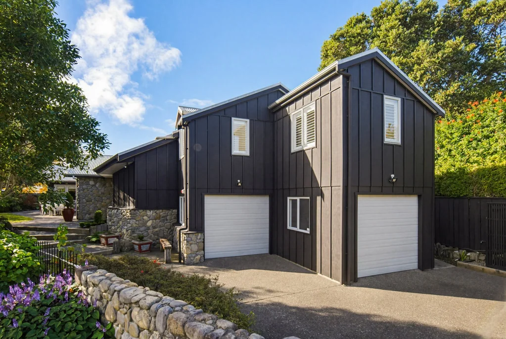 Waikanae 4 Bedroom Timeless Elegance - Prestigious Waikanae Setting