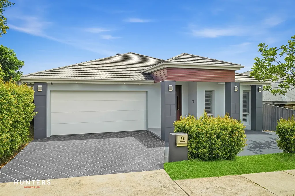 25 Sowerby Street, Oran Park, NSW 2570