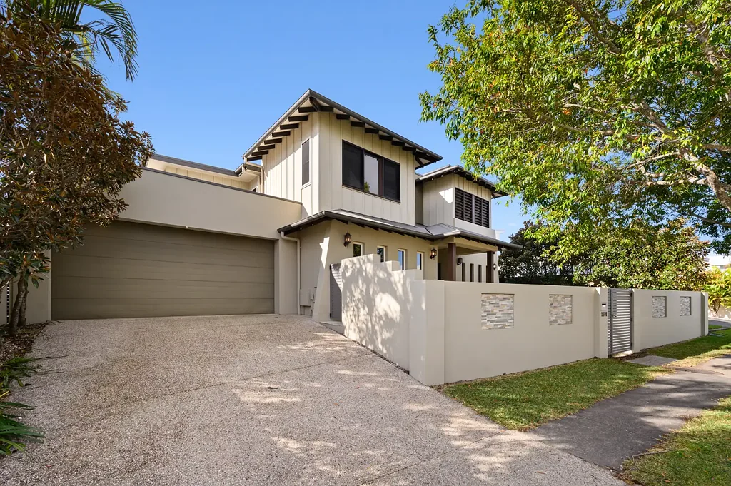 Biggera Waters 5બેડરૂમ Impressive 5 Bedroom Family Home in Prime Location