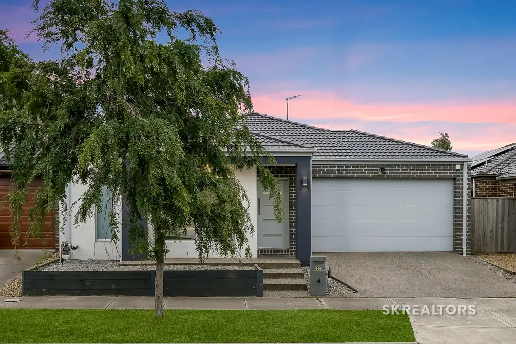 13 Colwood Avenue, Mickleham, VIC 3064