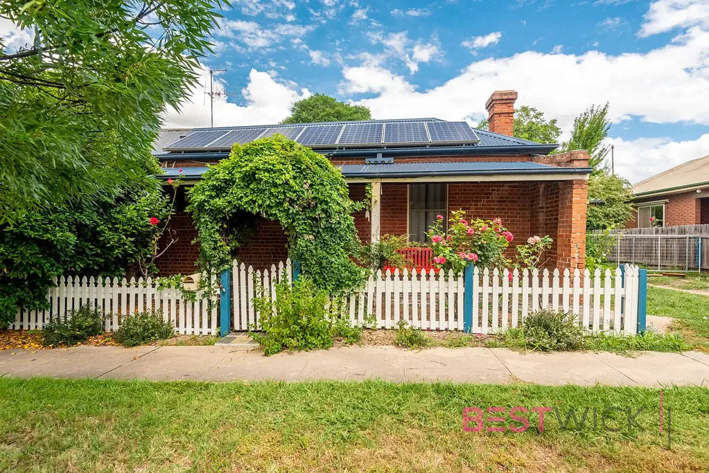 Semi furnished 3 Bedroom CBD Cottage