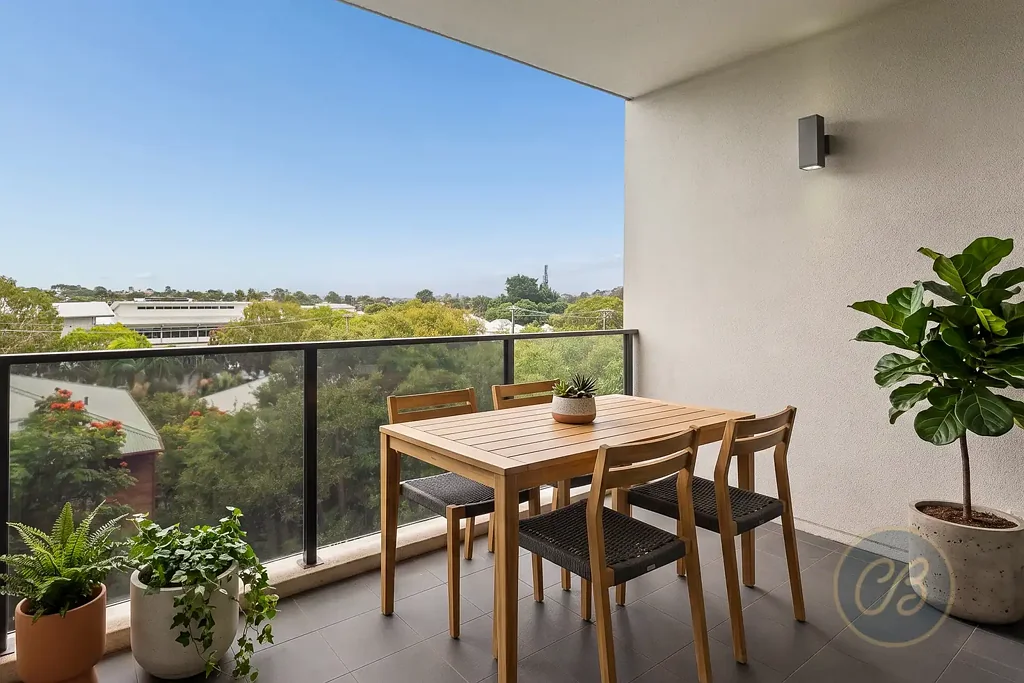 Nundah 2房 精品Village Green综合体 时尚公寓 现代舒适 公园旁宁静 明亮朝向 宽敞私人阳台 现代厨房 高端安保停车位 便利Nundah Village Easy Living, Walking Distance to Shops, Transport and More