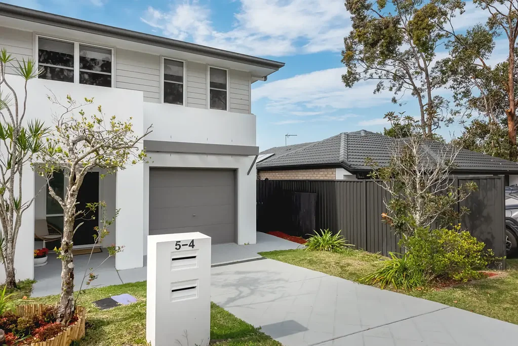 Coomera 3कमरा Modern Townhouse Living - No Body Corporate Fees !