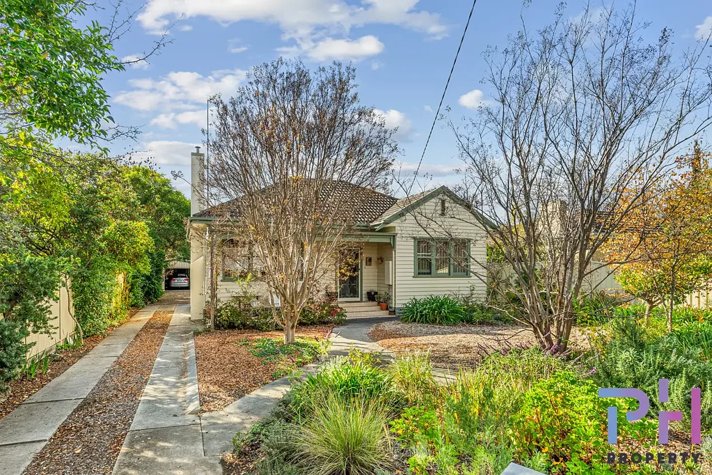FANTASTIC HOME IN FLORA HILL