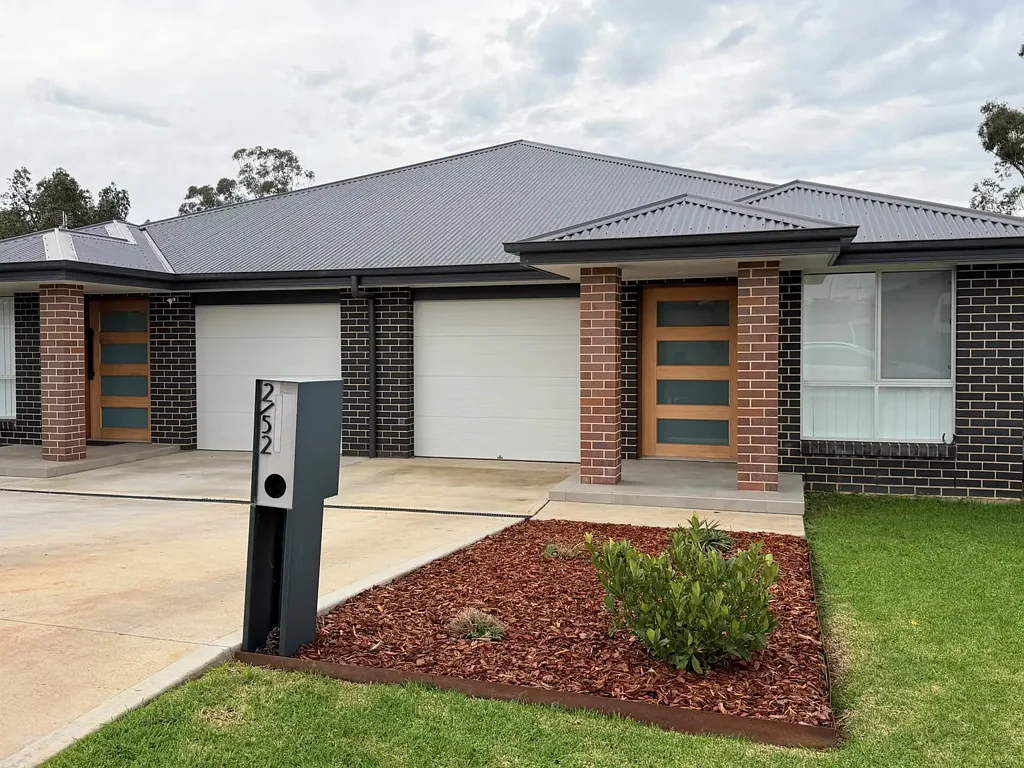 Ray White Real Estate Parkes