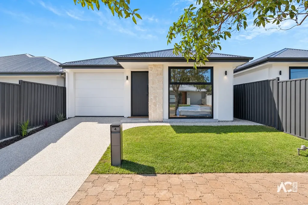 Greenacres 5房  Brand-New Luxury Family Home – Contemporary Living in Greenacres