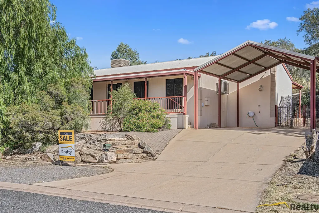 Larapinta 3房  Elevated Family Living!