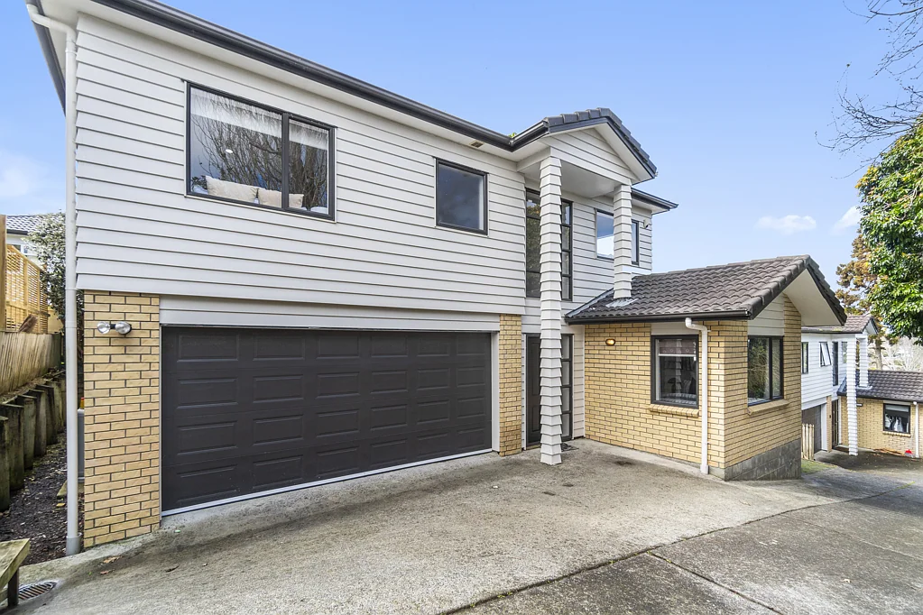 New Windsor 4غرفة نوم Multi-generational ease on a freehold title