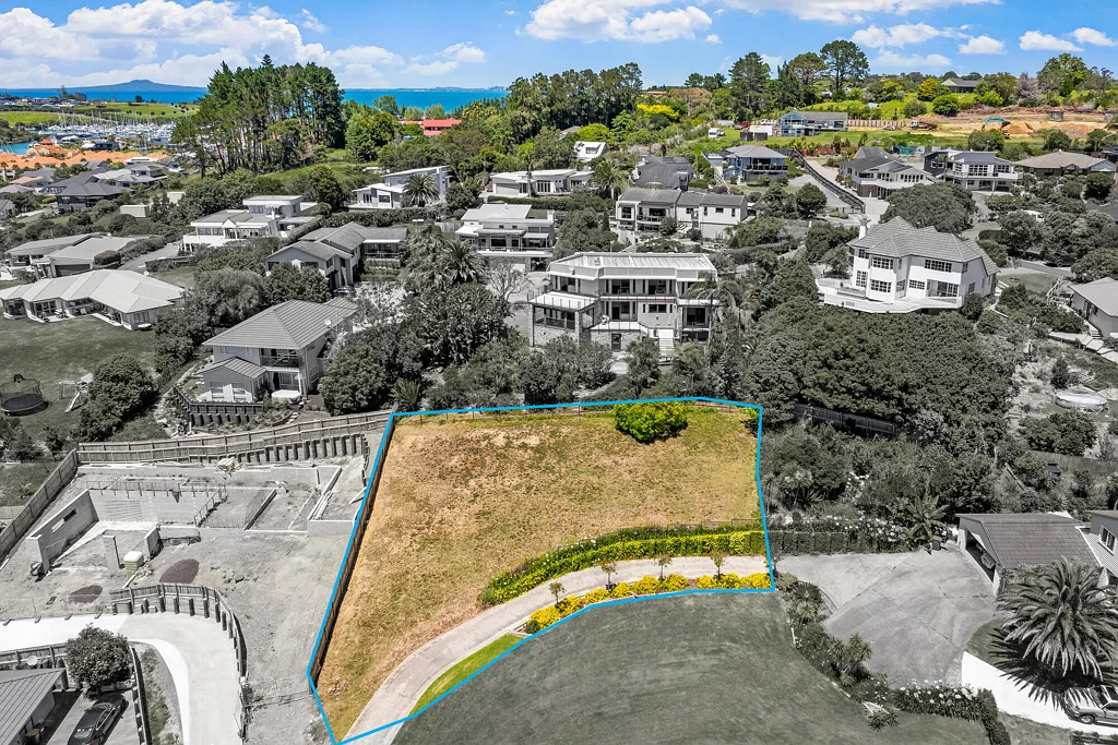 Gulf Harbour  767sqm Site: Bargain Buying!