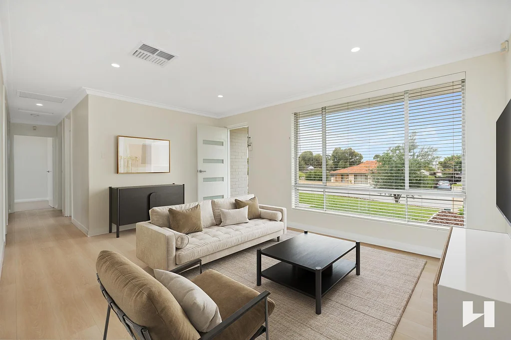 21 MAYFLOWER CRESCENT, Craigie, WA 6025