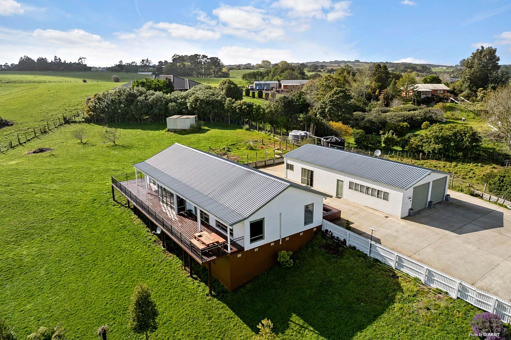 Waiuku 3房  A lifestyle close to town