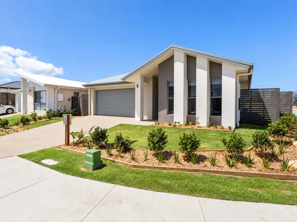 4 BEDROOMS IN STRATHPINE