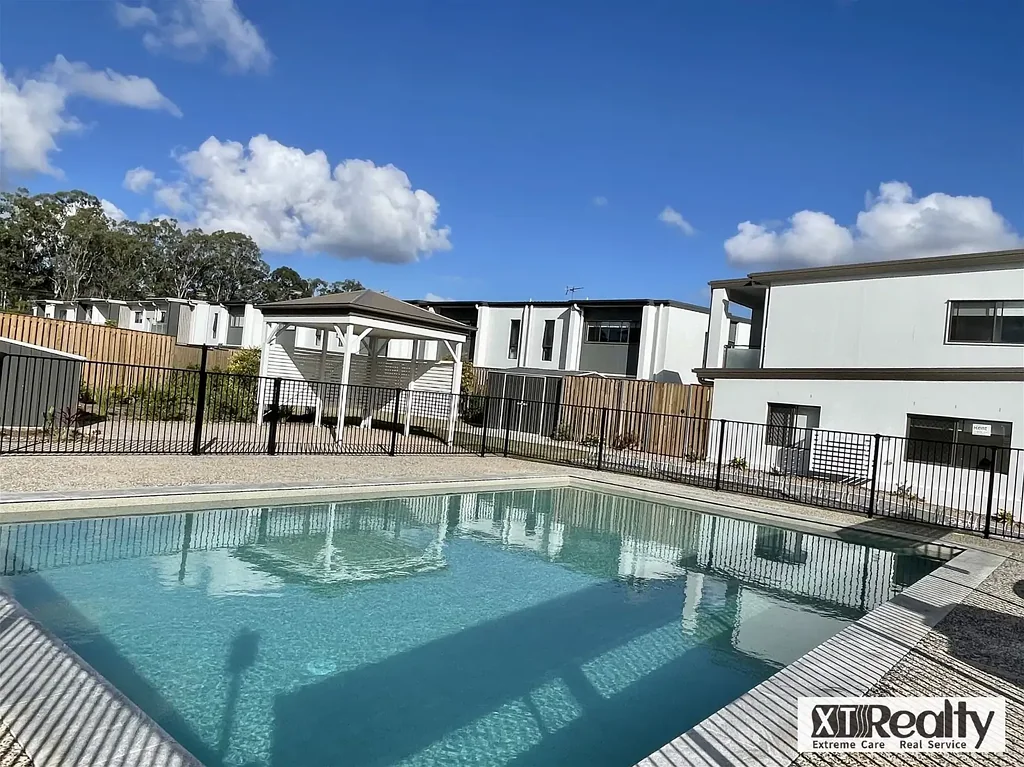 Luxury 4-Bedroom Townhomes