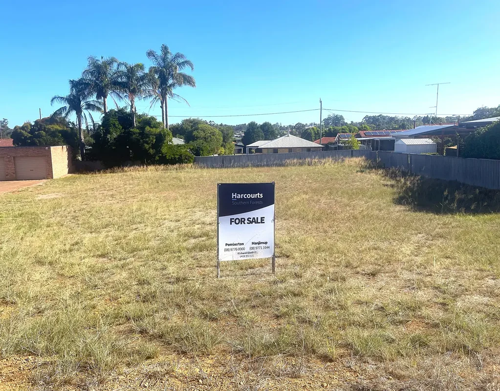 27 Crowea Street, Manjimup, WA 6258
