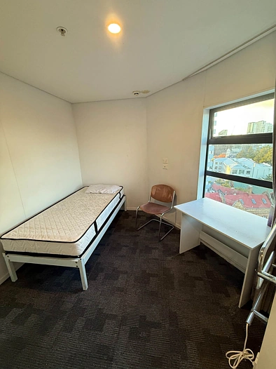 2-bedroom apartment close to the university