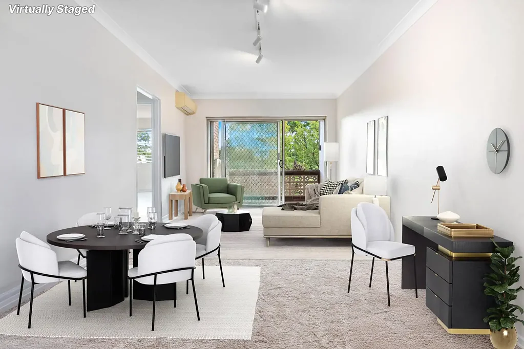 Renovated apartment overlooking Brennan Park