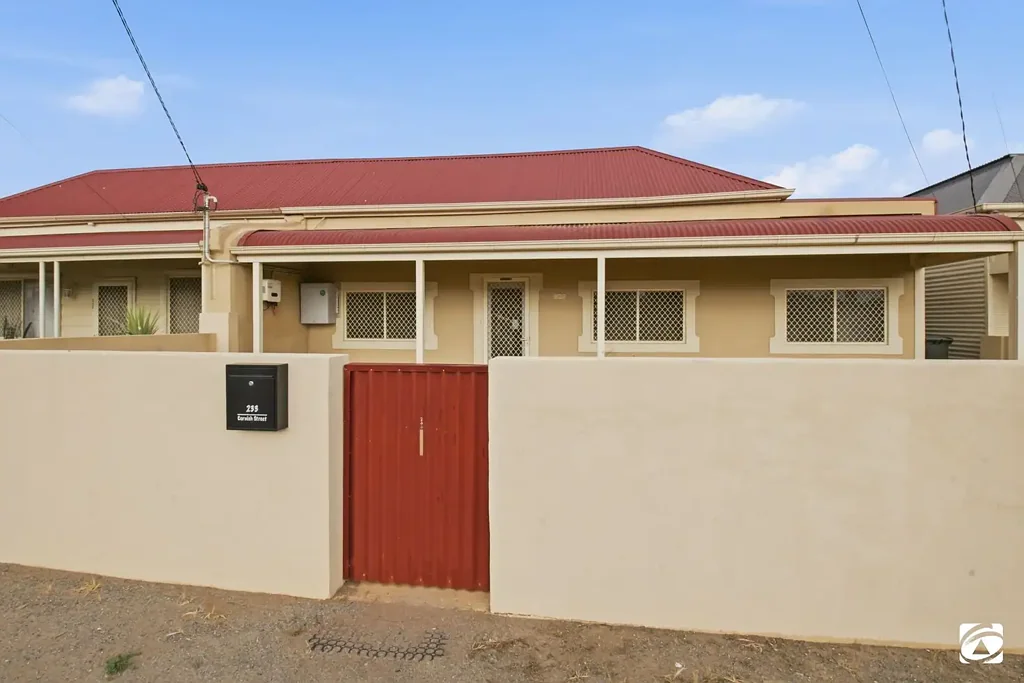 Broken Hill 3 Slaapkamer LOW MAINTENANCE DUPLEX-STYLE LIVING