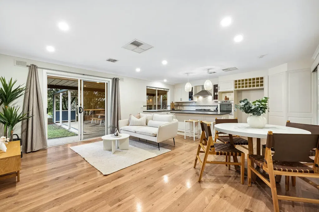 Happy Valley 3ห้องนอน Stylishly updated 3 bedroom home with impressive outdoor entertaining!