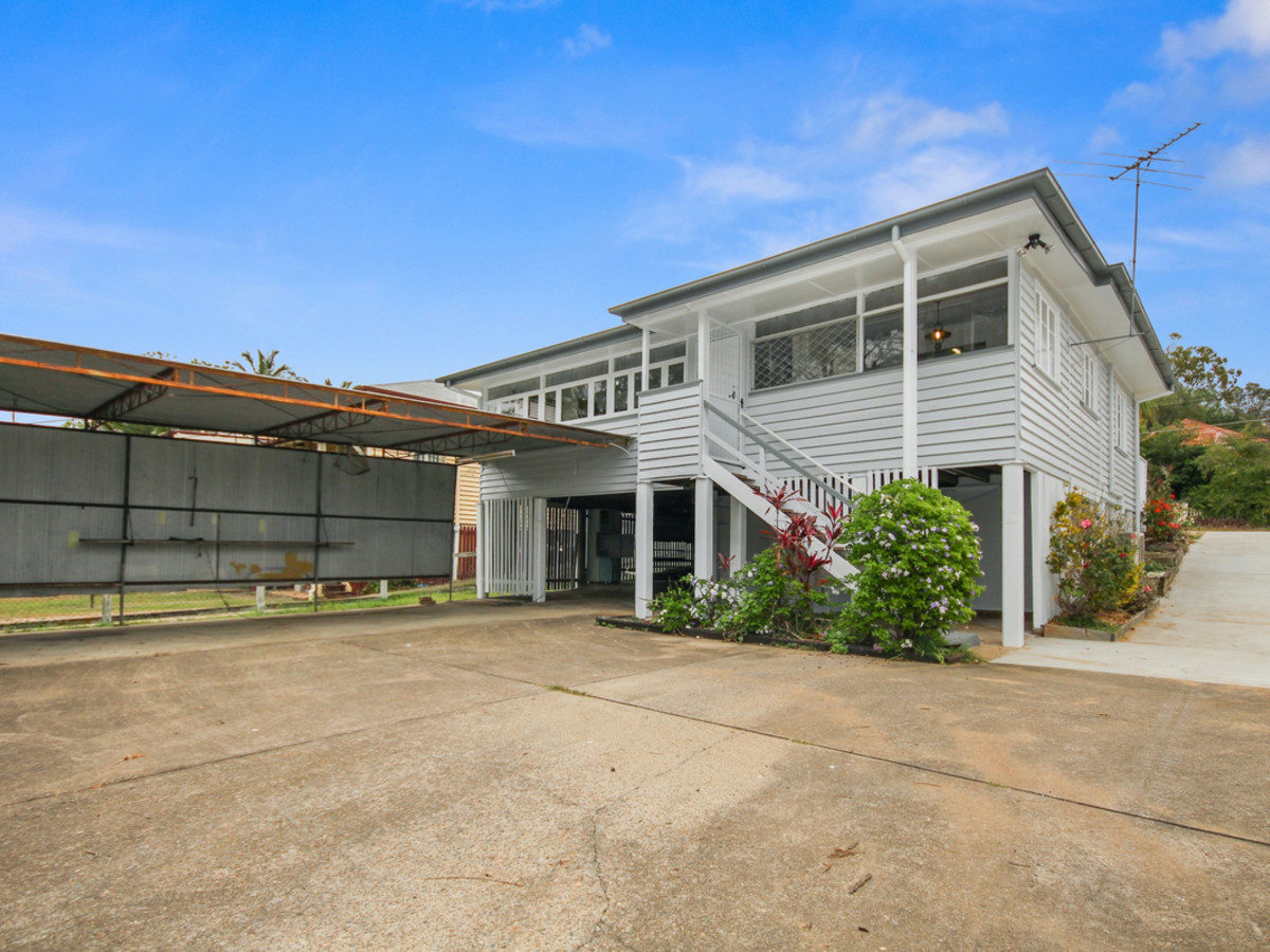 13 MACGREGOR ST, WOODEND QLD 4305, 0部屋, 0バスルーム, House